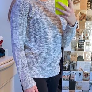 LIZ CLAIBORNE SWEATER